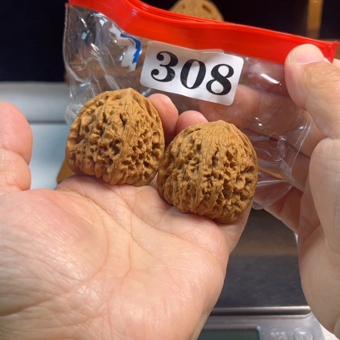 吊坠文玩核桃南疆38
