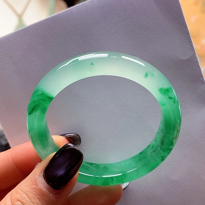 石英质玉未镶嵌手镯