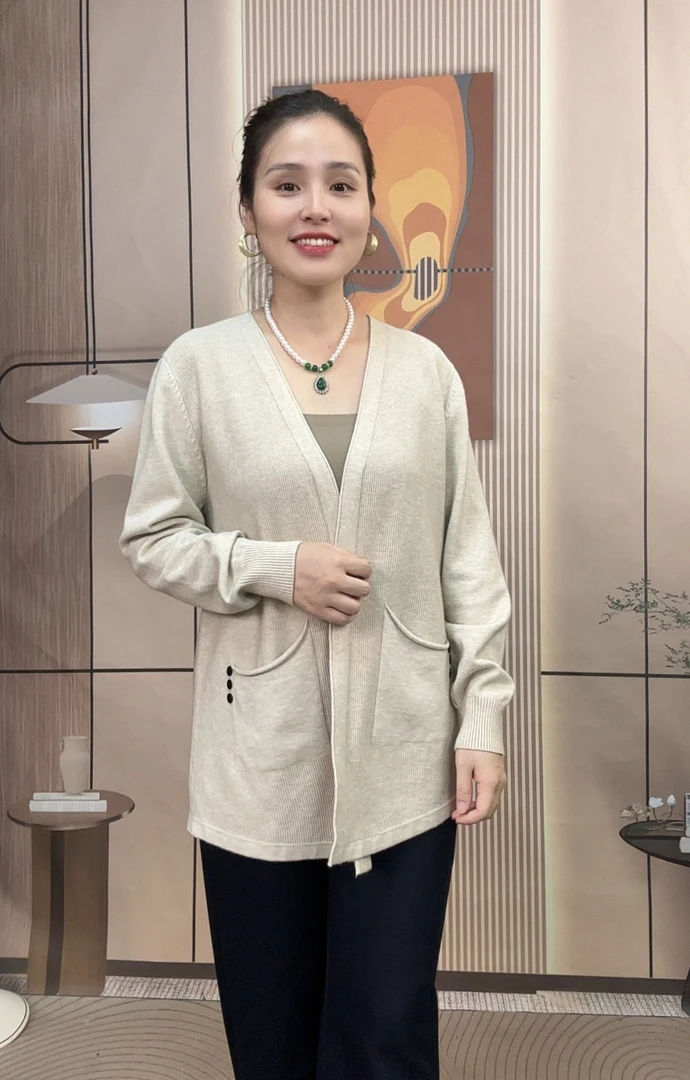 气质妈妈装秋冬中老年开衫中长款毛针织衫长款宽松时尚上衣