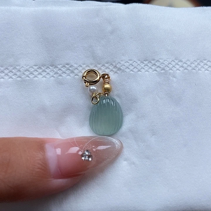 翡翠挂件未镶嵌吊坠
