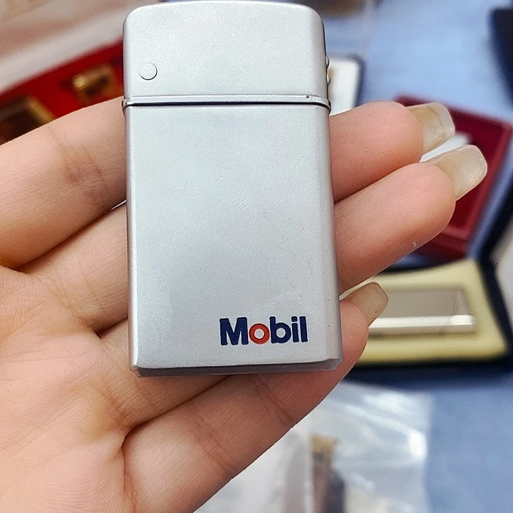 宗***合丸万52型号银色打火机
