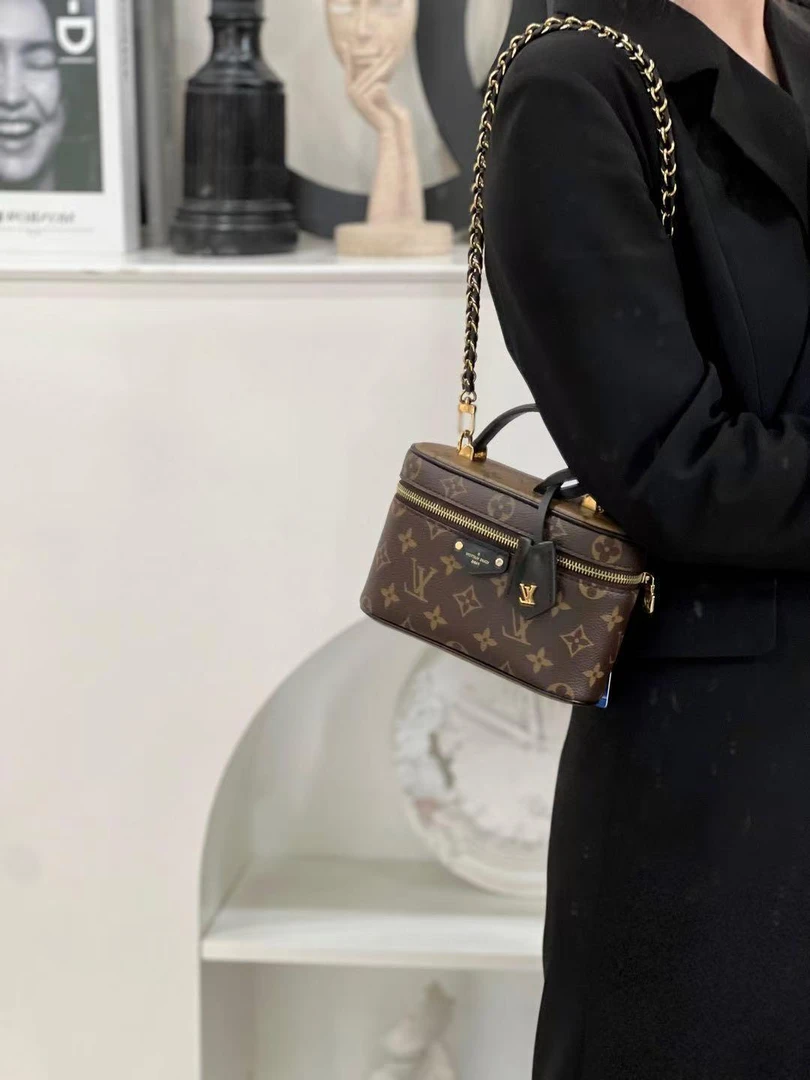 99新 LouisVuitton/路易威登 新款化妆包老花/优品