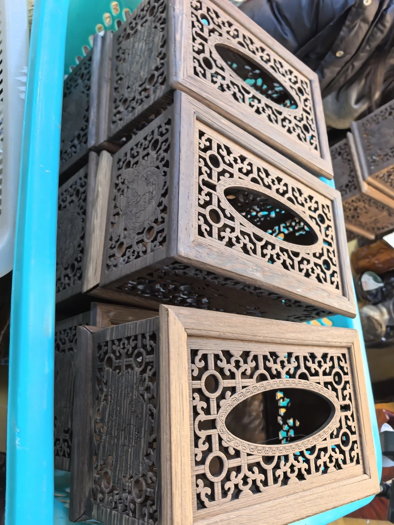 鸡翅木镂空纸巾盒库存处理