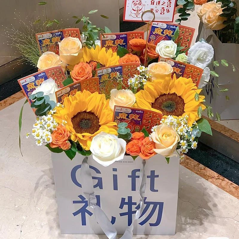 刮刮卡花束生日有钱花网红生日礼物鲜花同城配送成品求婚新鲜混搭
