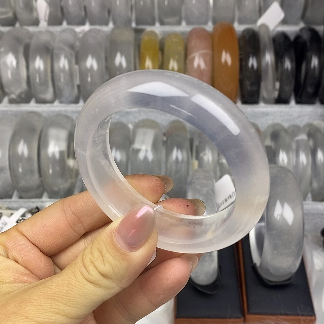 石英质玉未镶嵌手镯53白冰飘雪微抠漏花