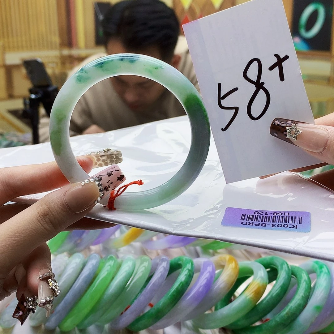 翡翠未镶嵌手镯bhhm