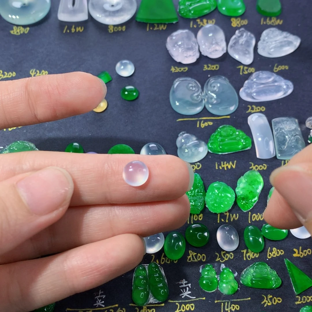 翡翠耳饰未镶嵌冰蛋