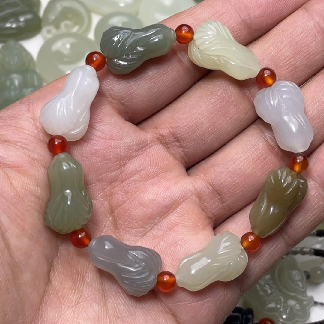 颈饰未镶嵌和田玉