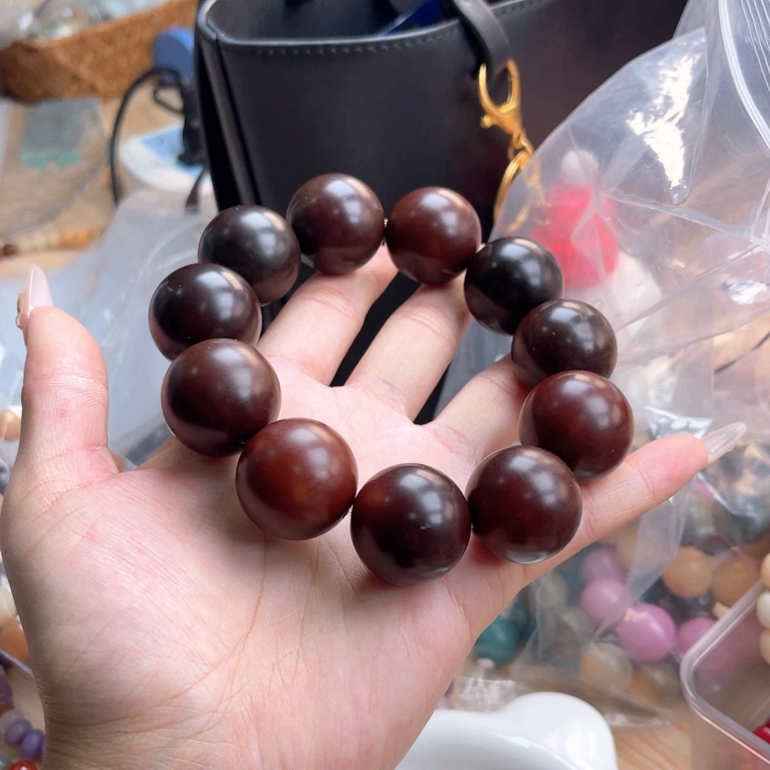 白玉菩提吊坠b24-25mm 孤品福利不售后。微瑕巨无霸