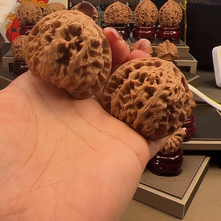 文玩核桃把件45 野牛b-013