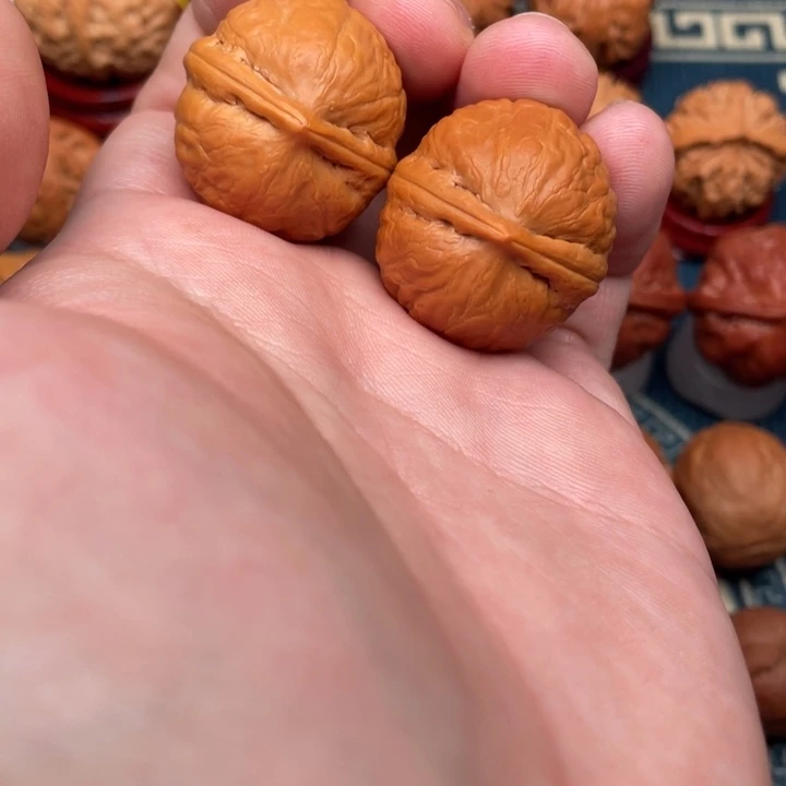 文玩核桃把件小石头