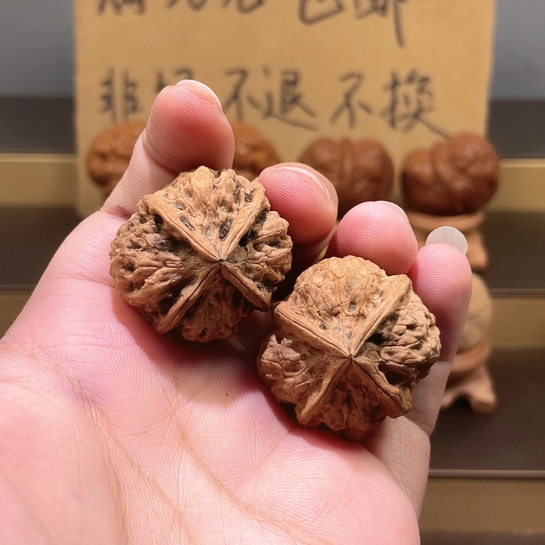 把件文玩核桃飘雪