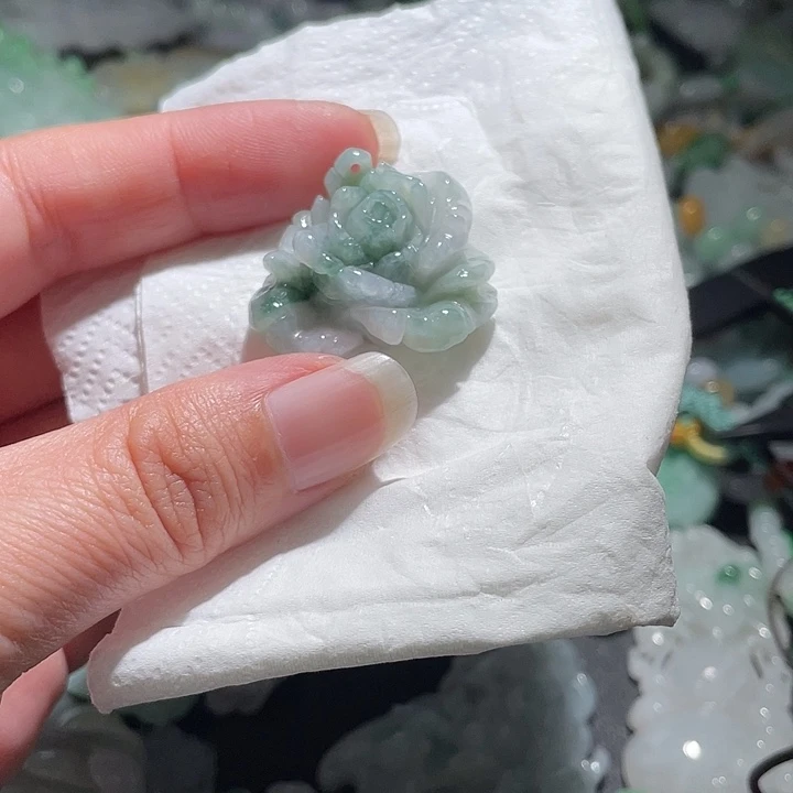 颈饰未镶嵌翡翠天