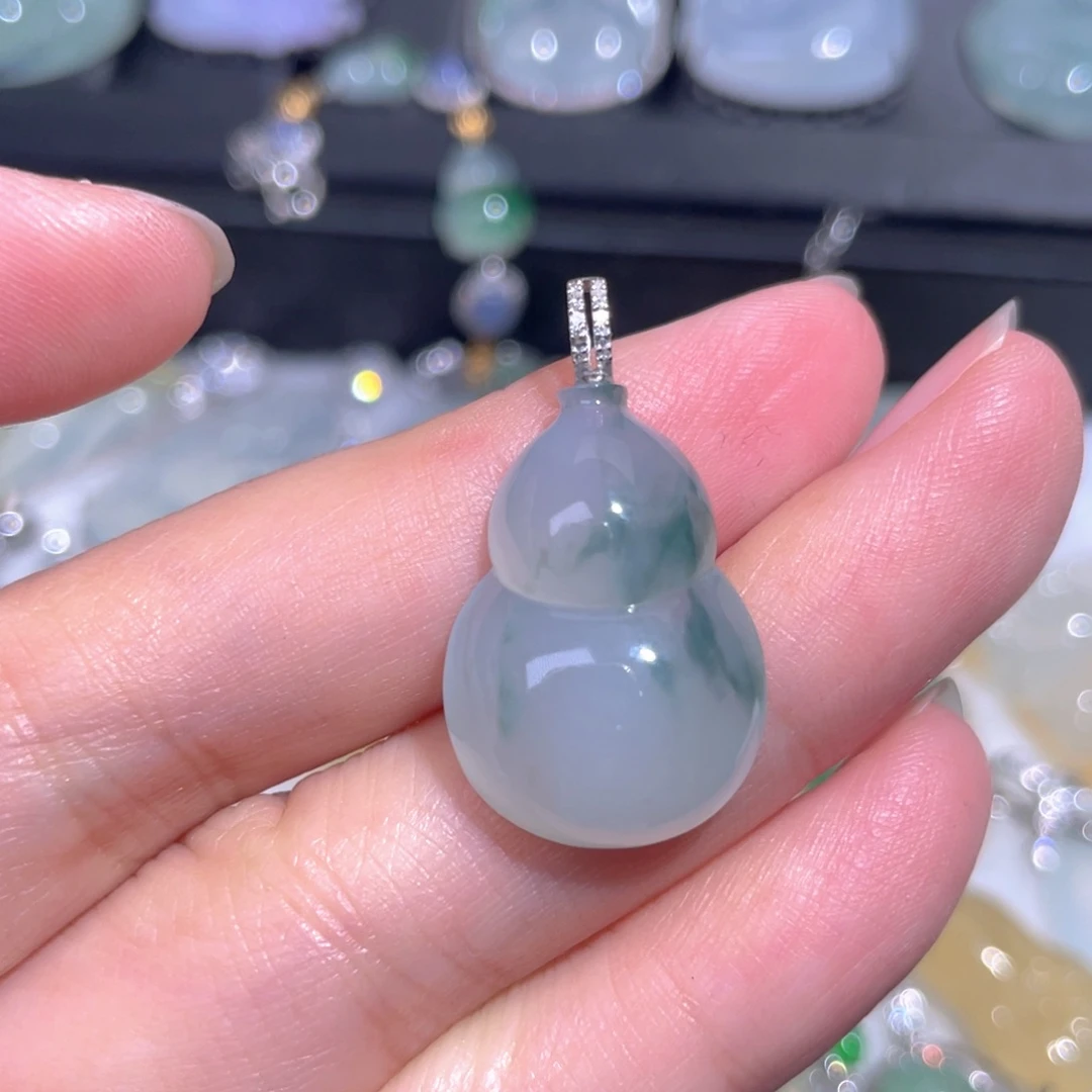 颈饰18K金镶嵌翡翠翡翠