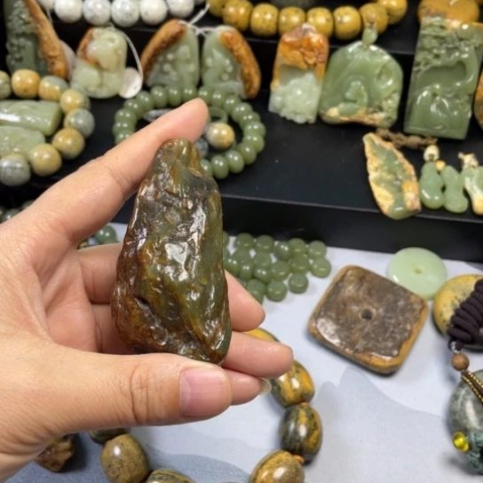 透闪石质玉手把件未镶嵌乔***肉