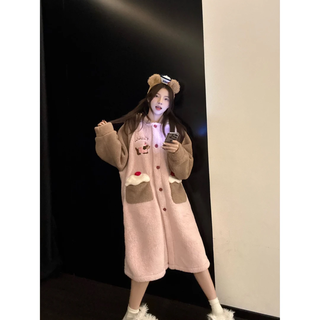 高颜值软萌甜美可爱腊肠狗珊瑚绒睡衣女冬季加绒保暖睡袍可外穿女