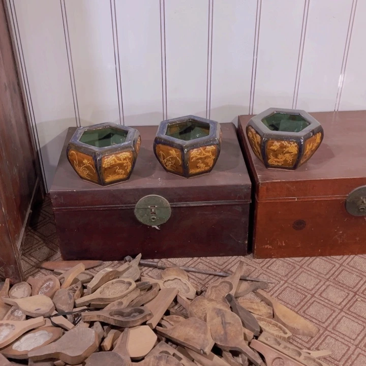 宁**丰均釉紫砂六角刚，全品