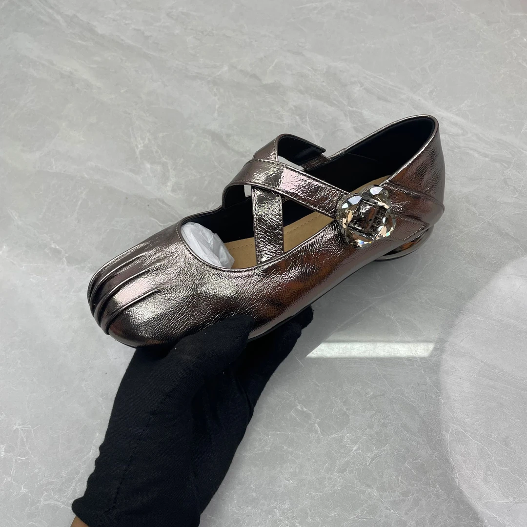 单鞋女 (羊皮)2-266 （孤品）f区39码