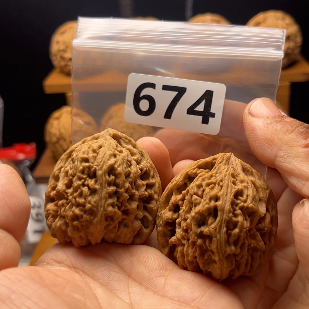 吊坠文玩核桃南疆43