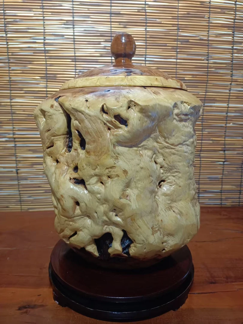 枣木茶叶罐匠心雕刻