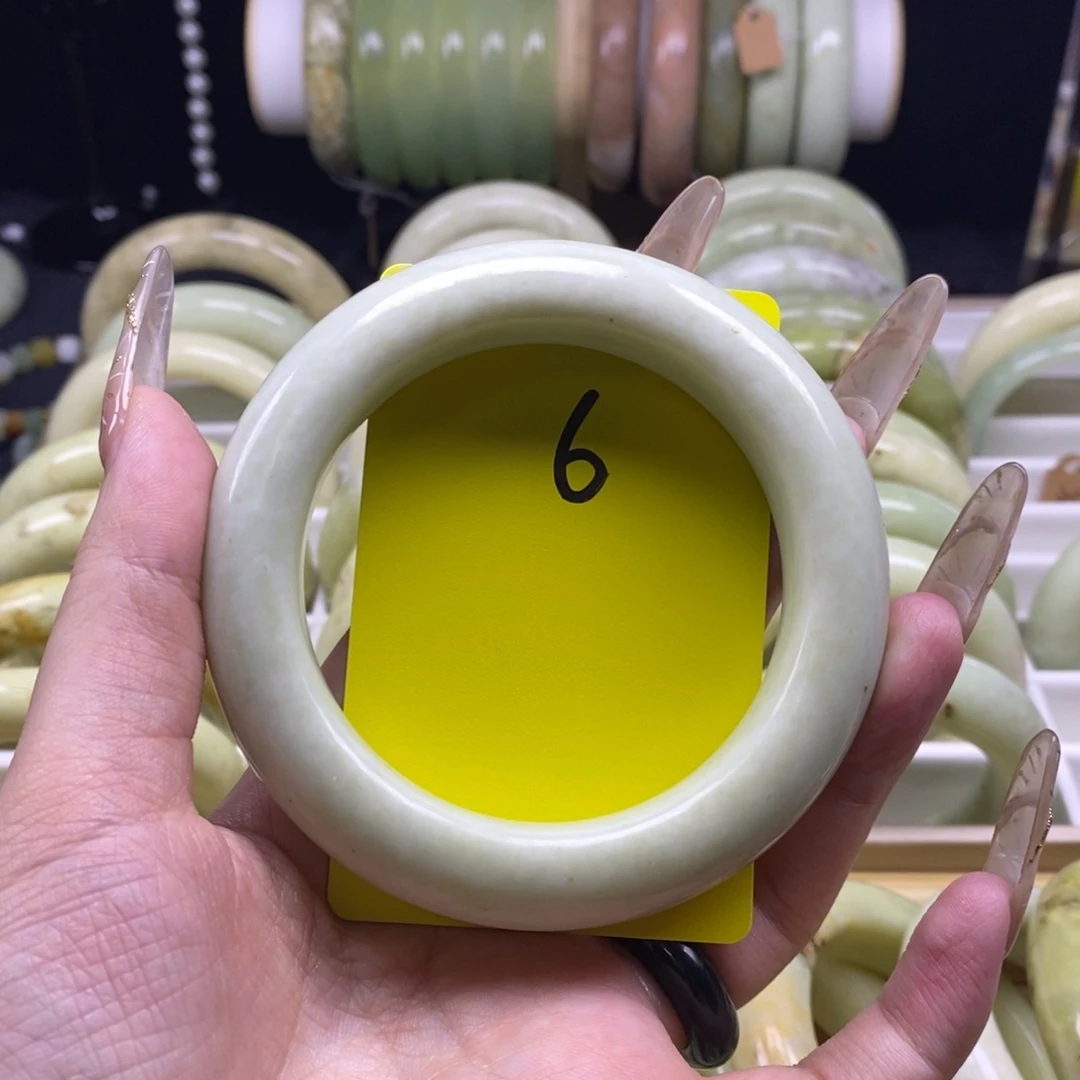 蛇纹石玉未镶嵌手镯61