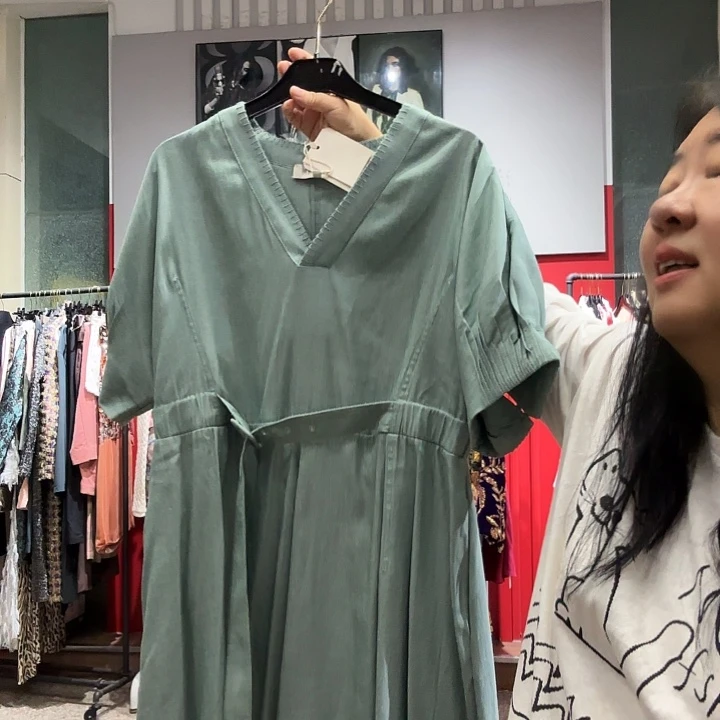 L。就哥哥和华军你