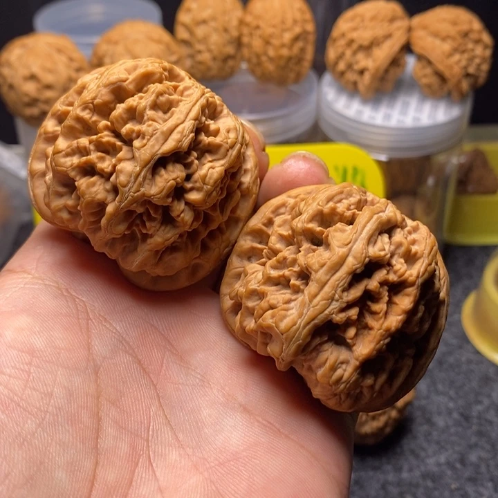 【闪购商品】吊坠文玩核桃49大粗筋