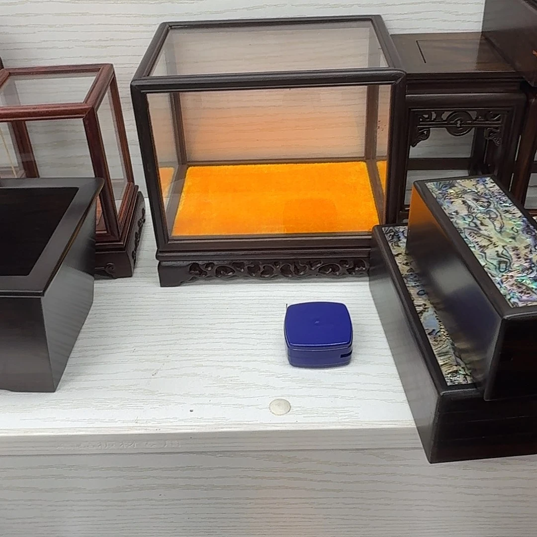 木大叶紫檀长16公分玻璃罩