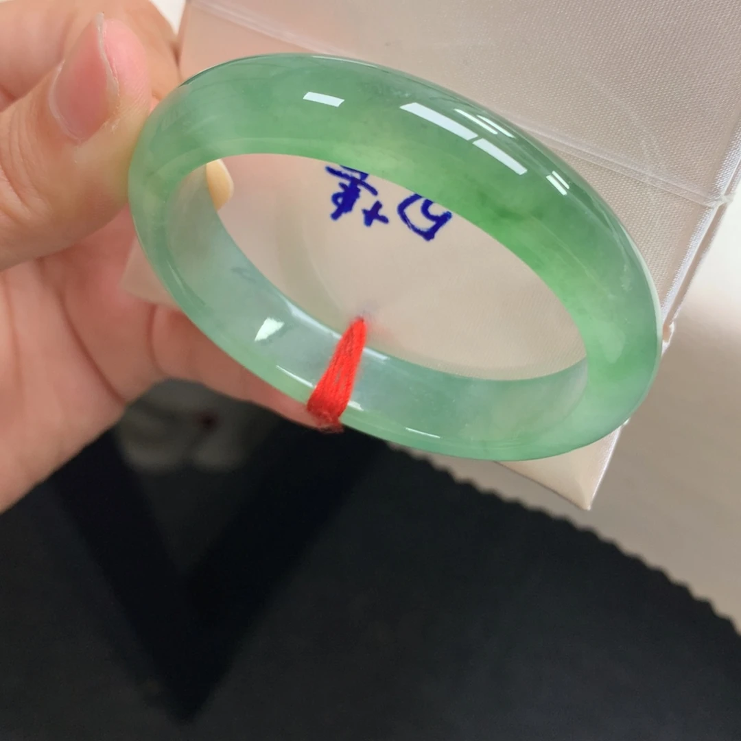 翡翠未镶嵌手镯43号52+贵妃小啤酒（巨显白）