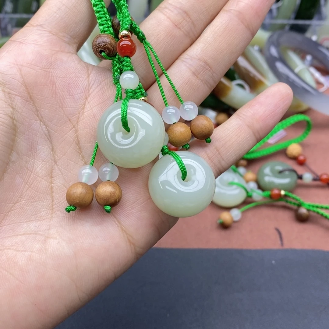 和田玉未镶嵌吊坠(不含链)