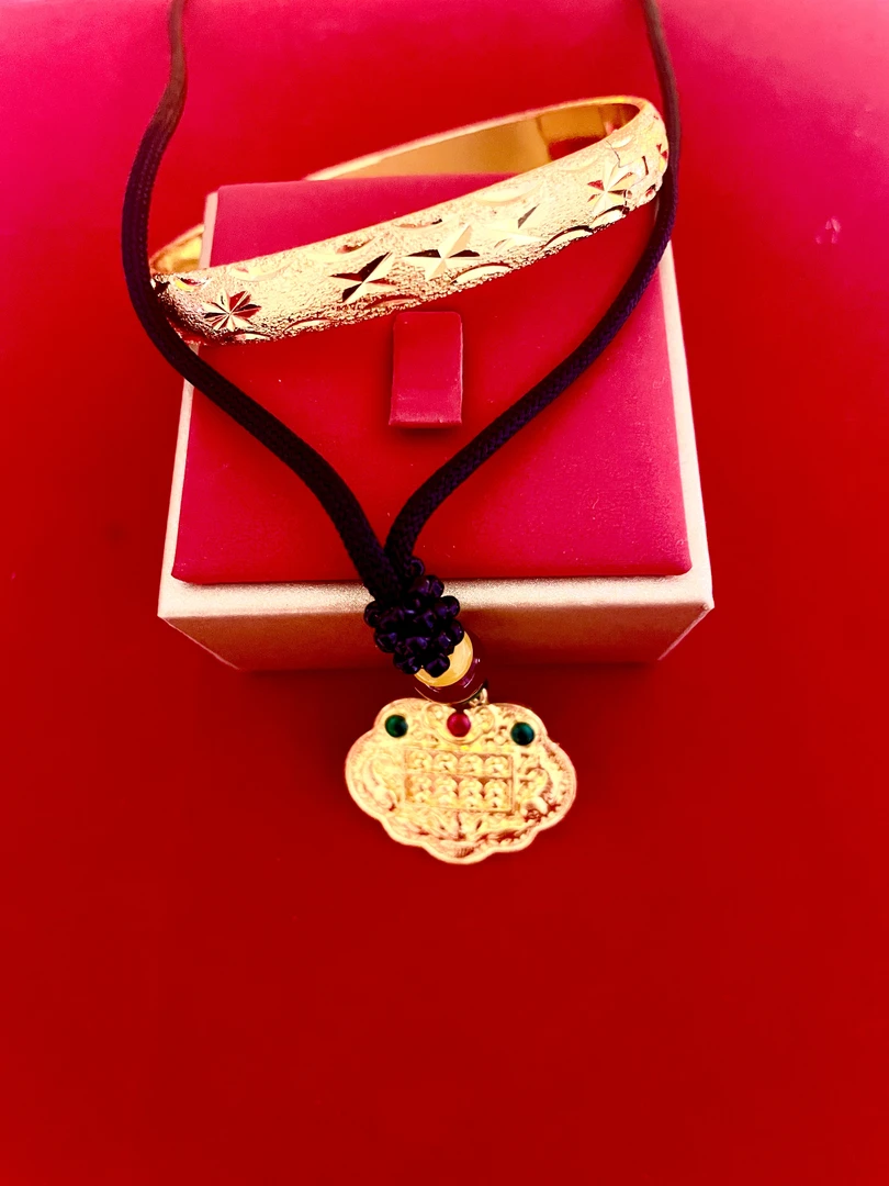 999黄金 金珠玛瑙时尚吊坠 （赠送饰品手镯）A0003