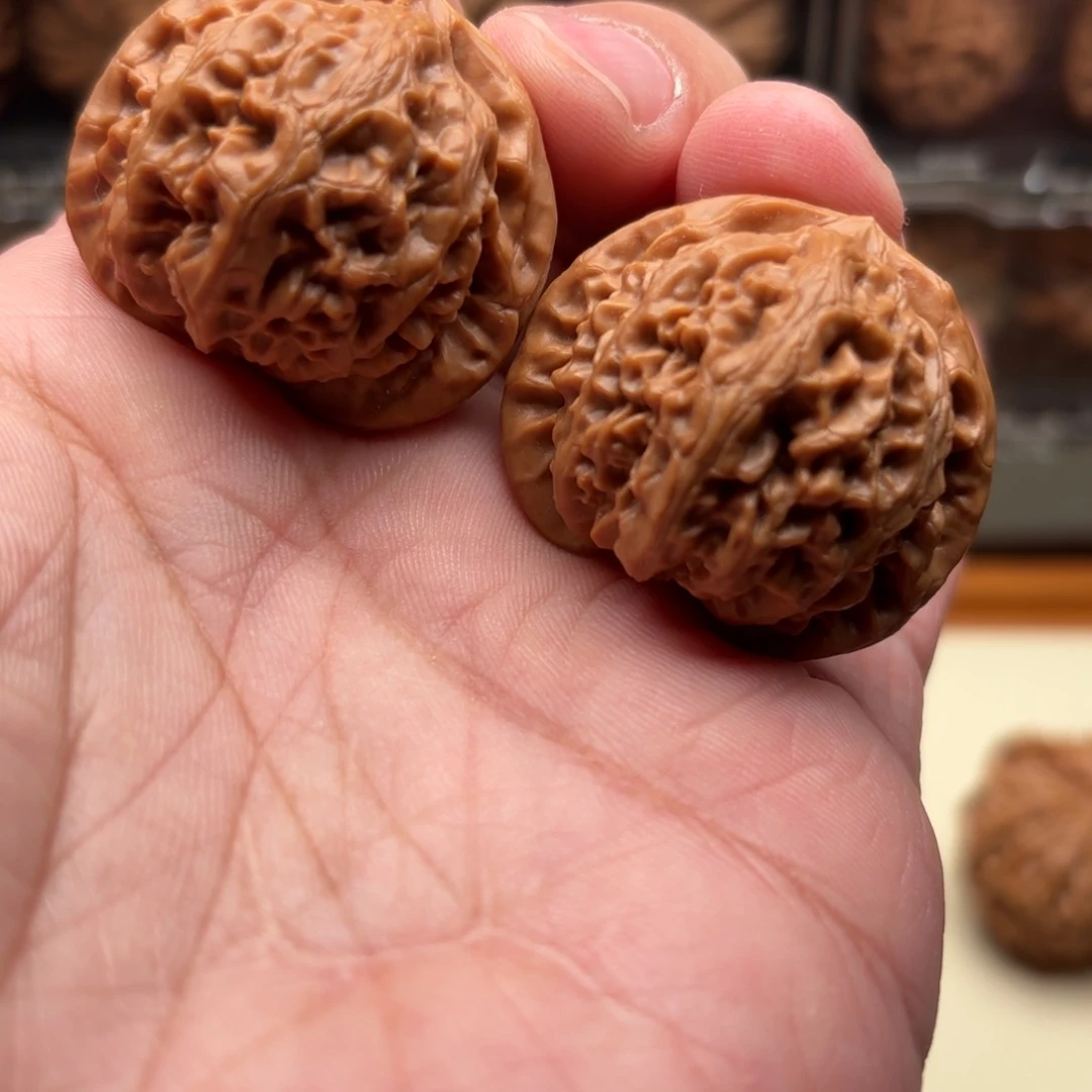 江***寒把件文玩核桃宫灯