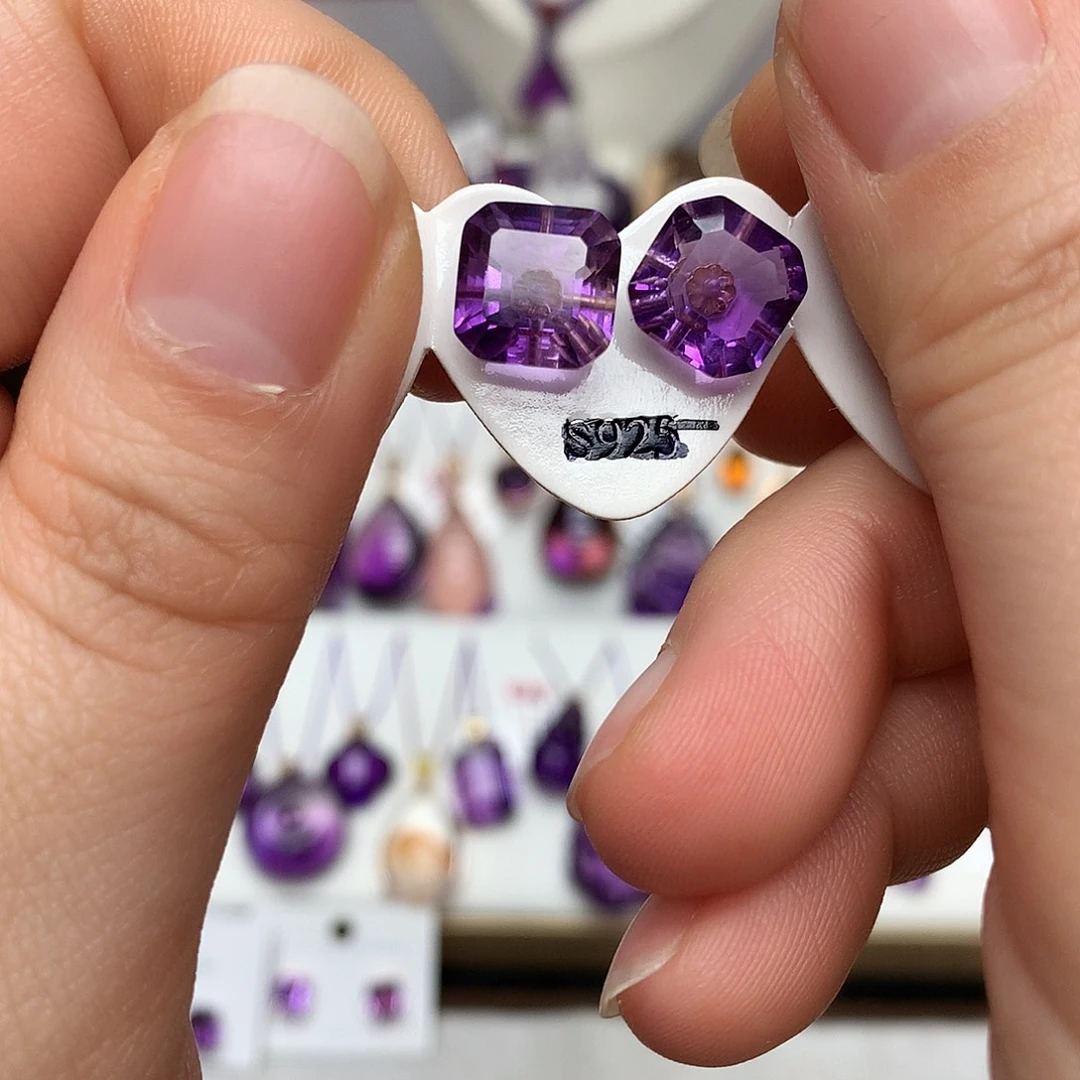 18K金镶嵌耳饰紫晶L