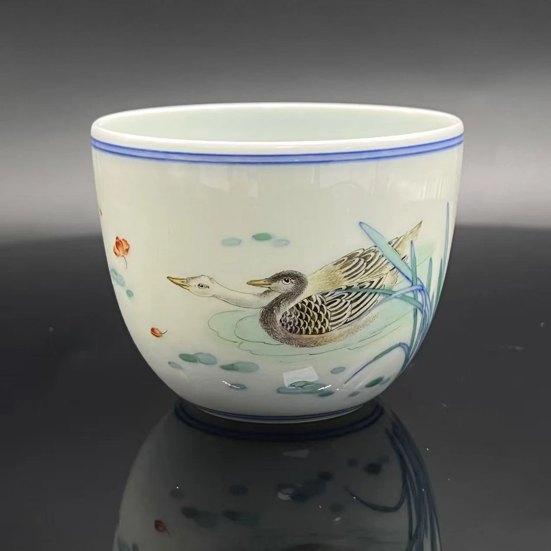 E039 青花加彩鸭趣杯 CJM033039