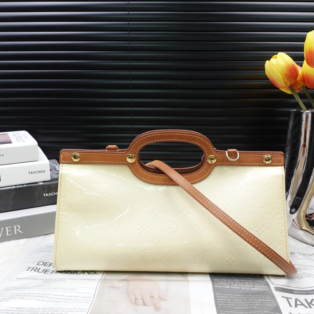 95新 LouisVuitton/路易威登 单肩包/T20332706