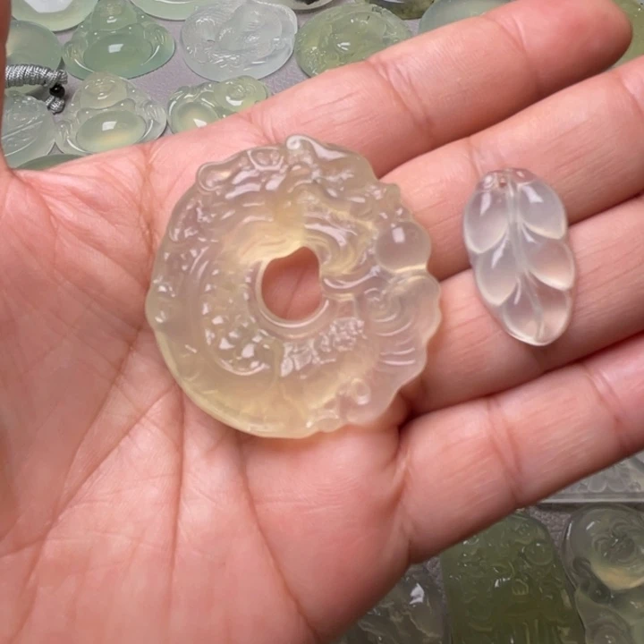 岫玉吊坠(赠链)未镶嵌盼*晴