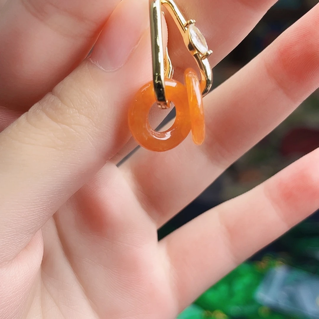 颈饰未镶嵌翡翠多样性