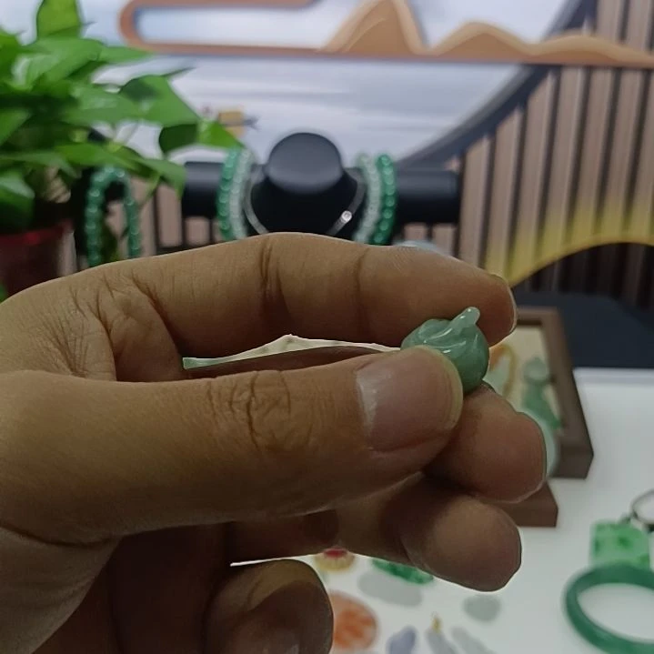 翡翠未镶嵌颈饰翡翠翡翠