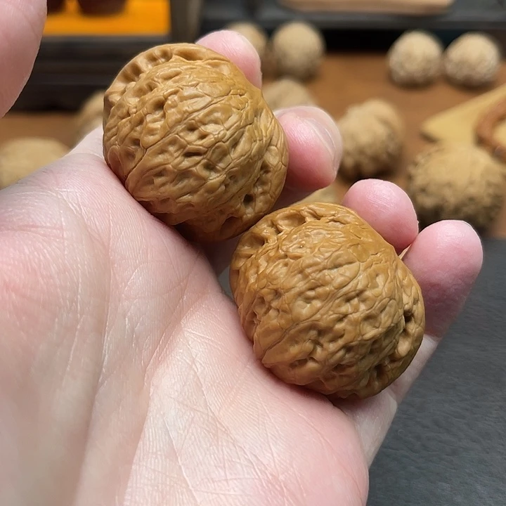 罗***达文玩核桃吊坠铁锤40全品