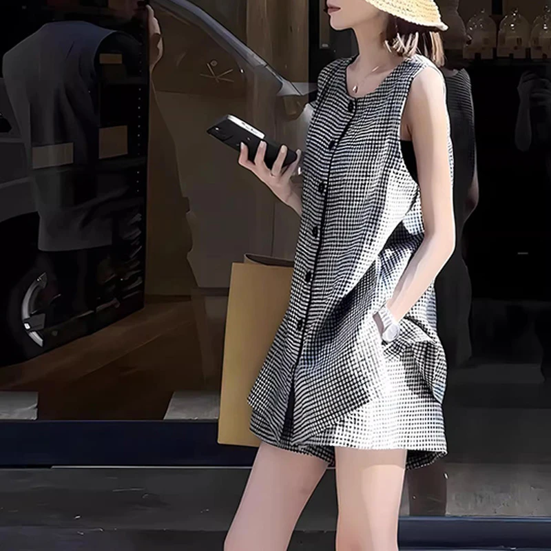 格子套装女夏2025新款高级感小香风小个子减龄无袖马甲短裤两件套