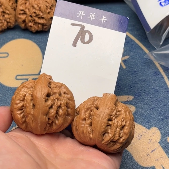 文玩核桃吊坠简**单霸王龙 41全品 70