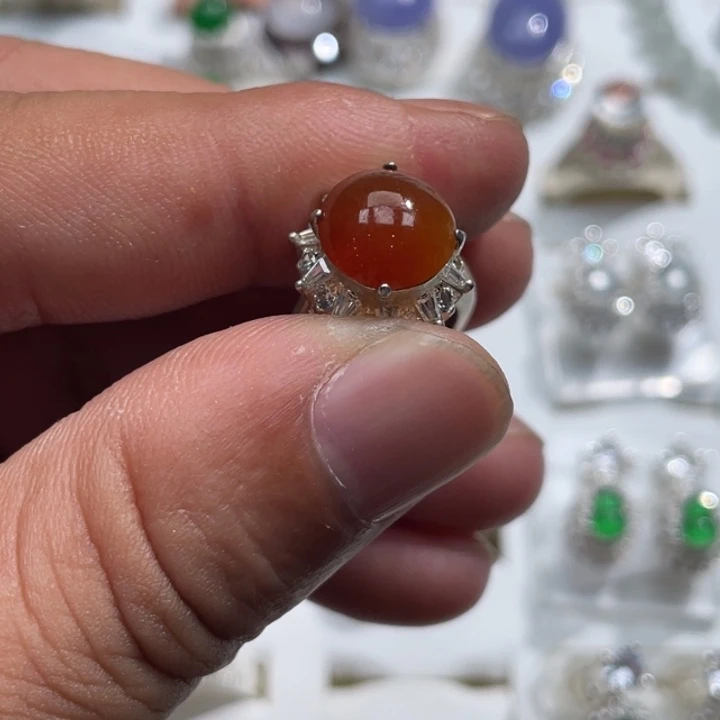 翡翠裸石红翡蛋面铜托