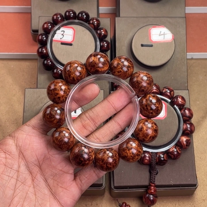 漫***漫黄花梨/降香黄檀木雕款