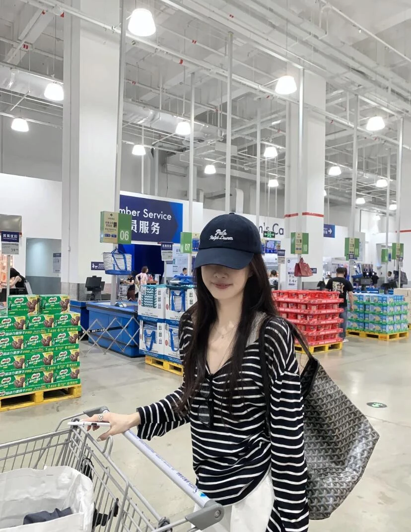 设计感辣妹时尚休闲气质短袖条纹T恤上衣女2025新款显瘦短裤套装