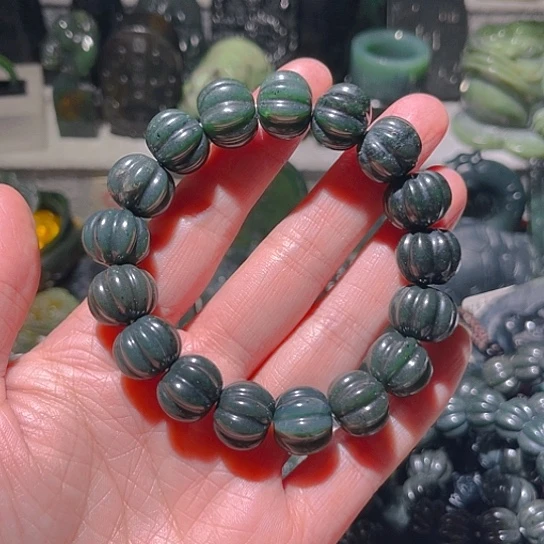 蛇纹石玉颈饰未镶嵌王*晨