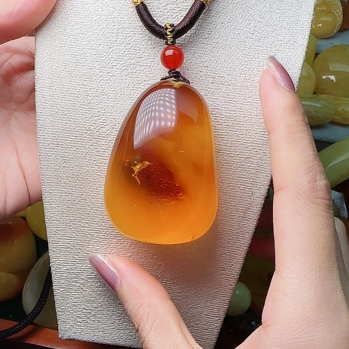 琥珀未镶嵌手链吊坠