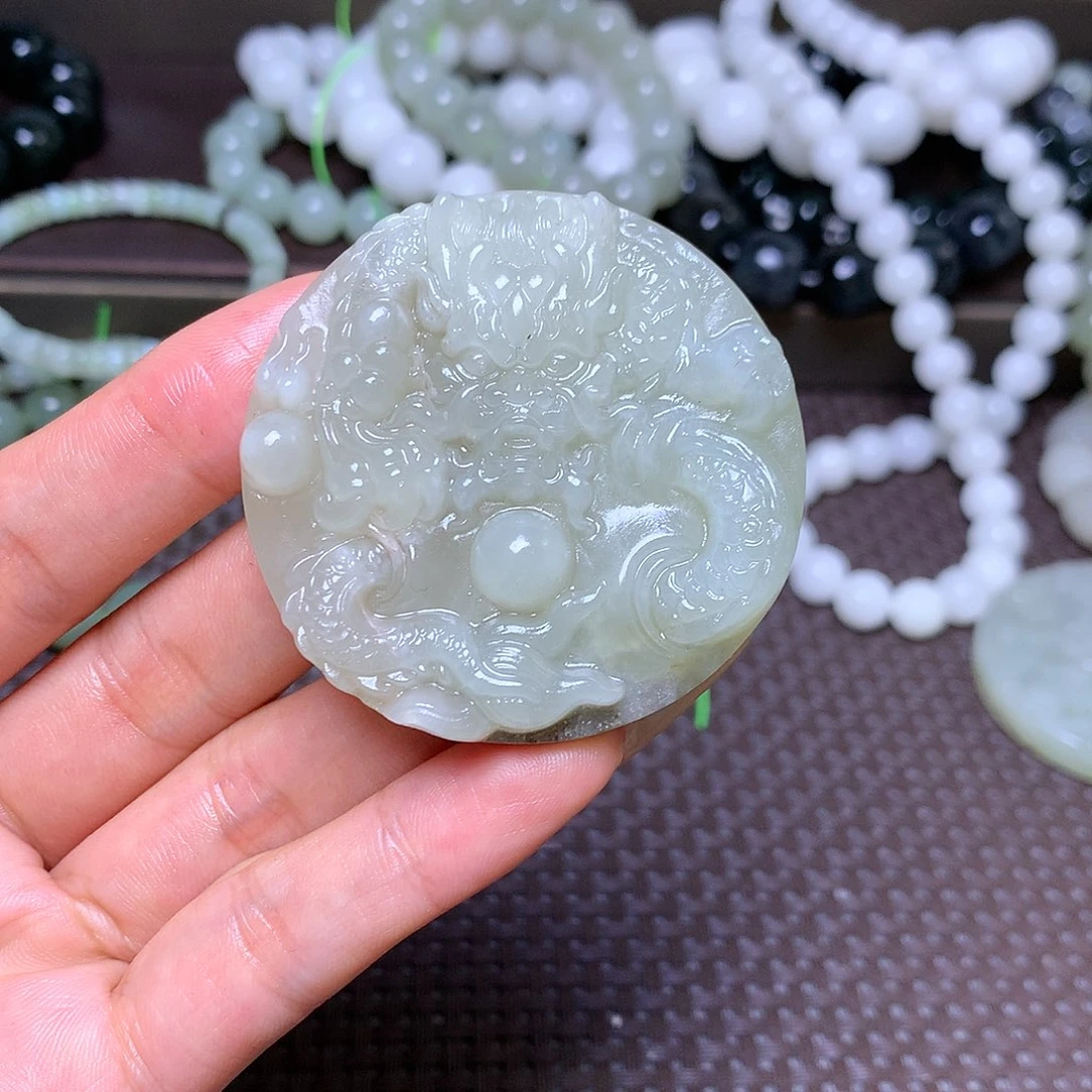 【闪购商品】颈饰未镶嵌和田玉