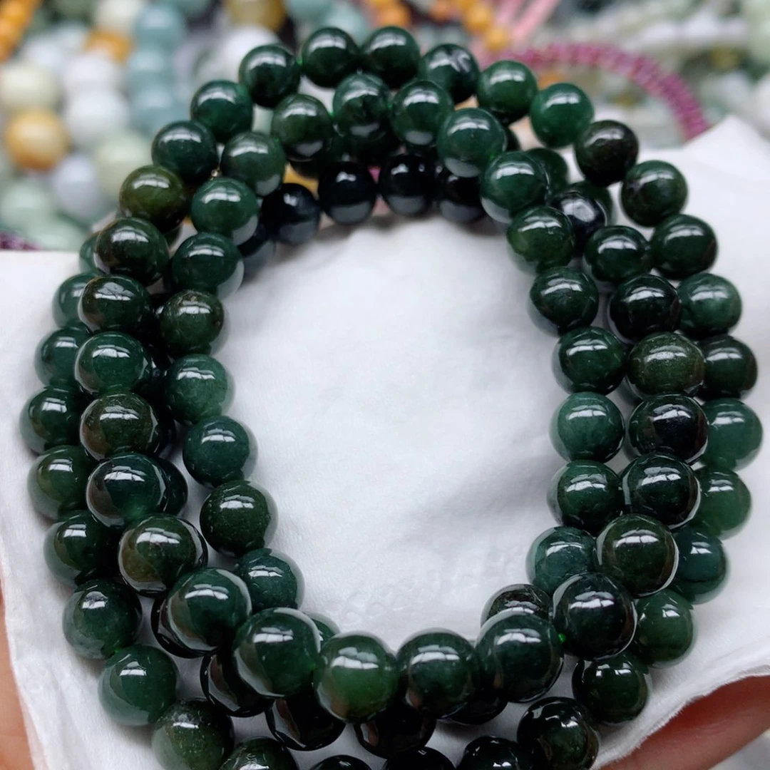 翡翠颈饰未镶嵌手串