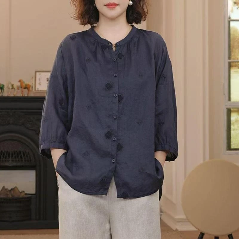 苎麻衬衫女夏季2025新款时尚休闲宽松遮肉洋气妈妈绣花七分袖衬衣