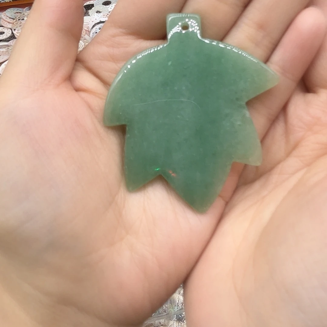 水晶未镶嵌珠宝半成品东陵玉枫叶一颗